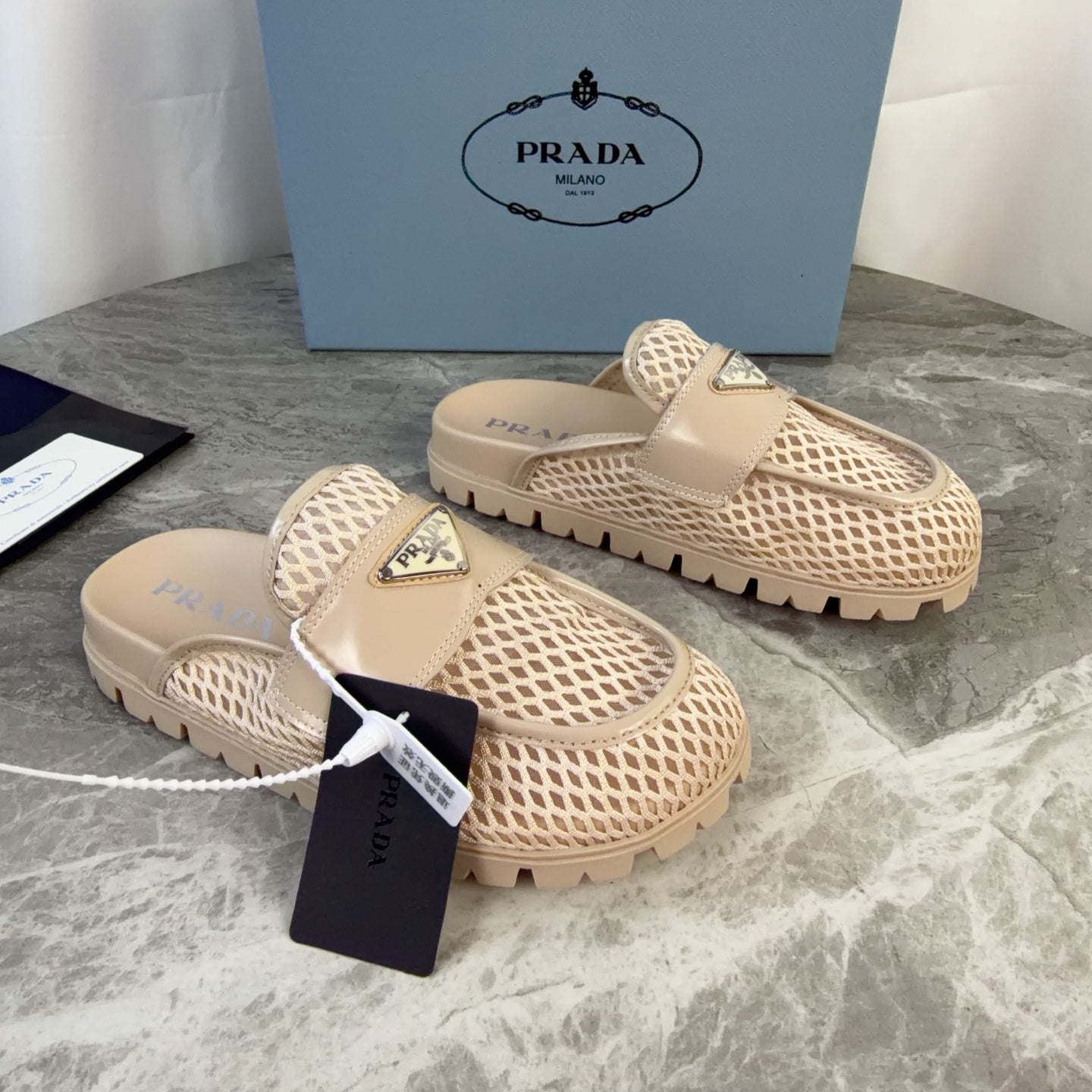 Prada 2026 Platform Mules 20mm Raffia Leather 789429