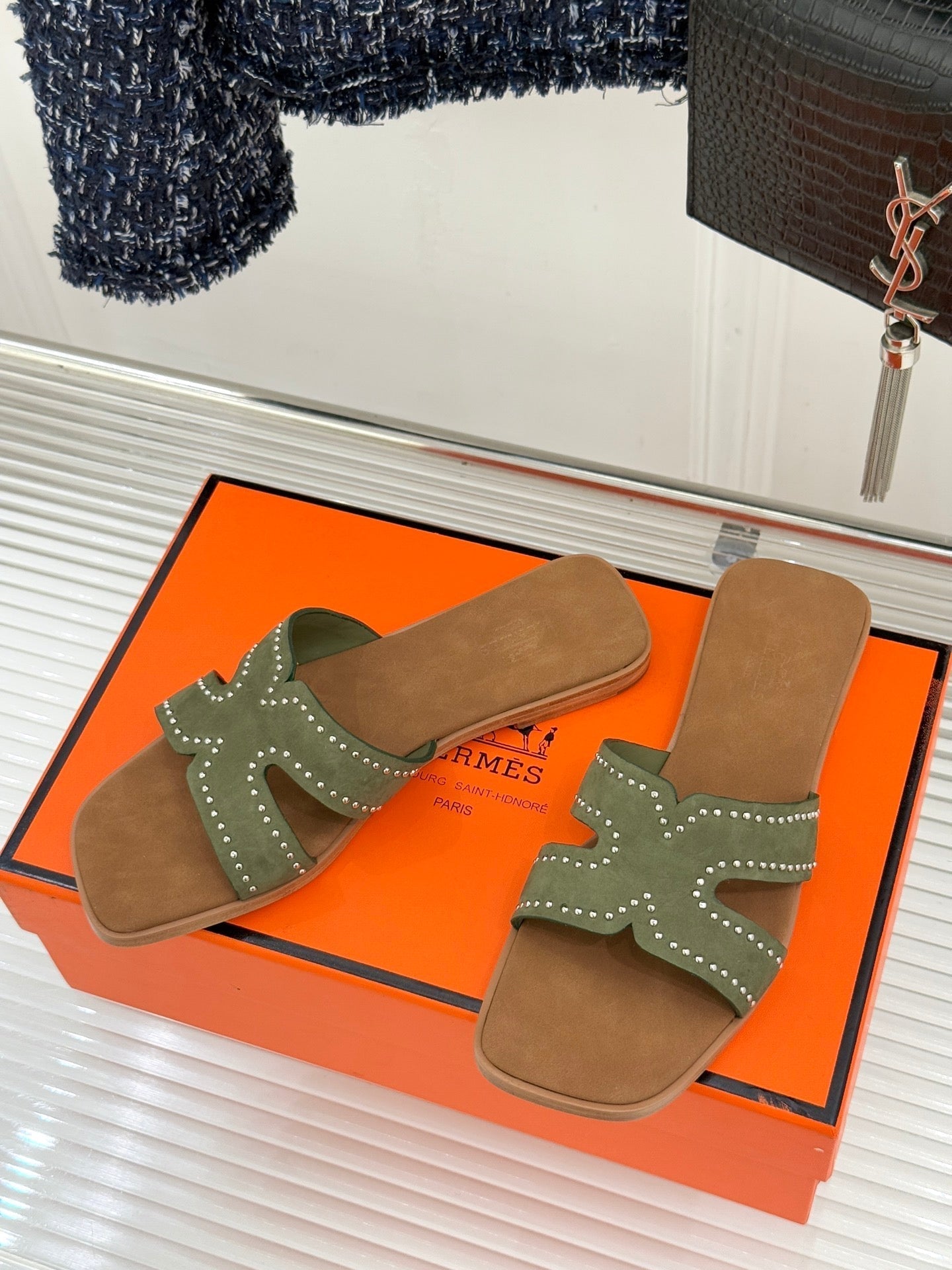 HM 26ss Flat Slippers Brown Green Suede 642829