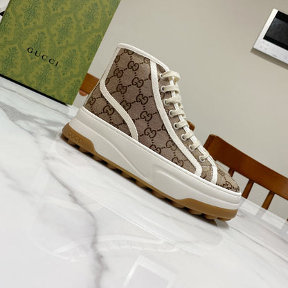 GG 26SS Platform Sneaker Beige White Monogram Canvas 640600