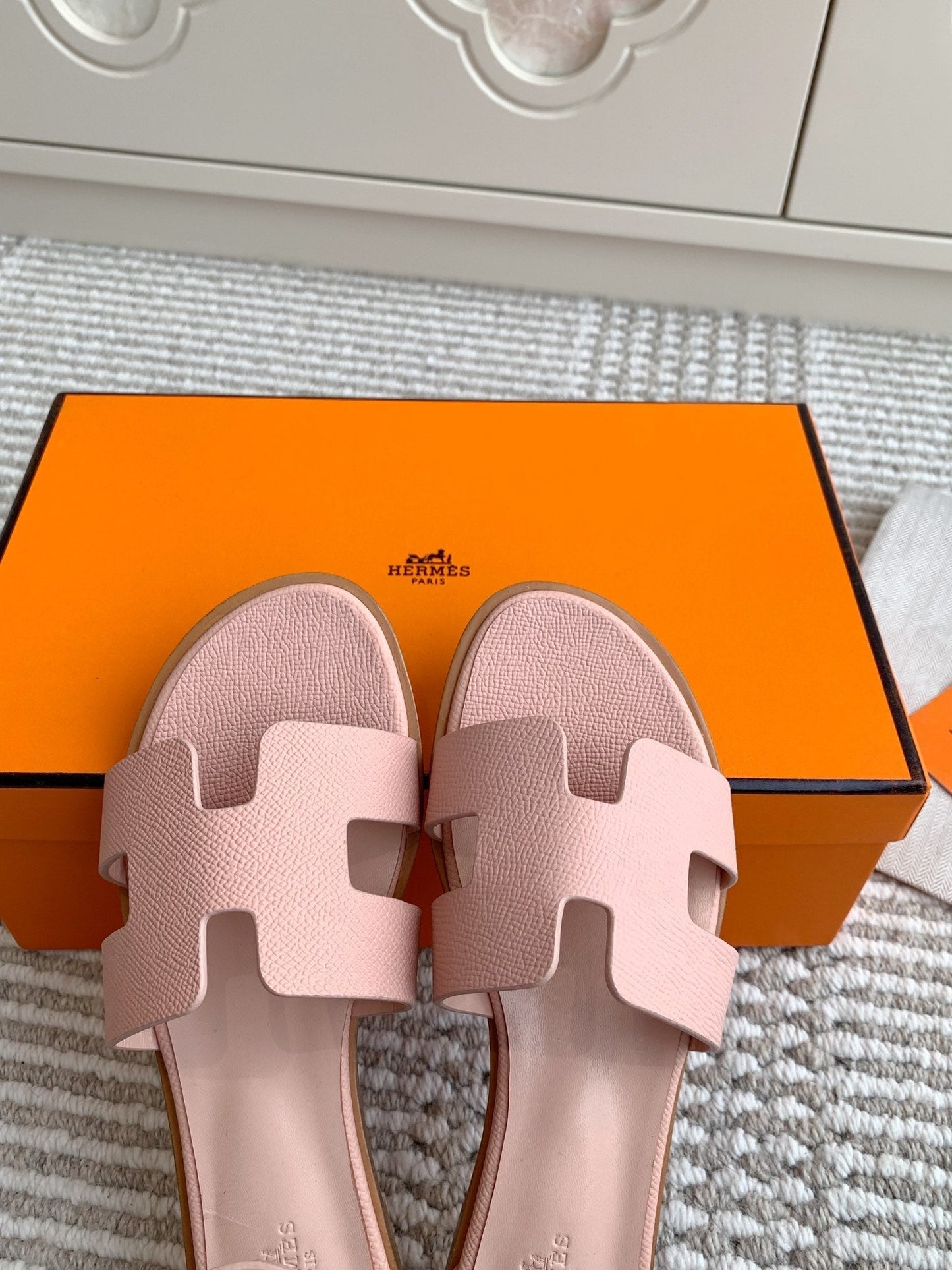 HM Sandal Grained Calfskin ide 858911