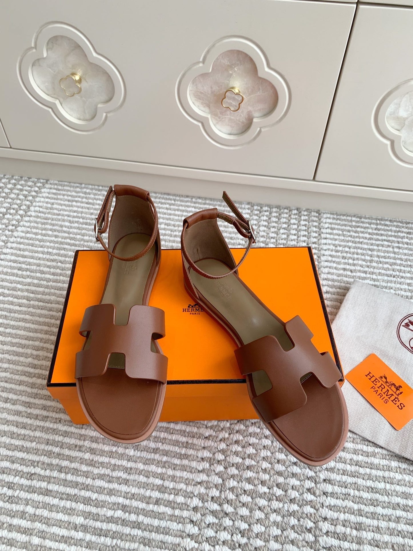 HM Sandal Cowhide 858995