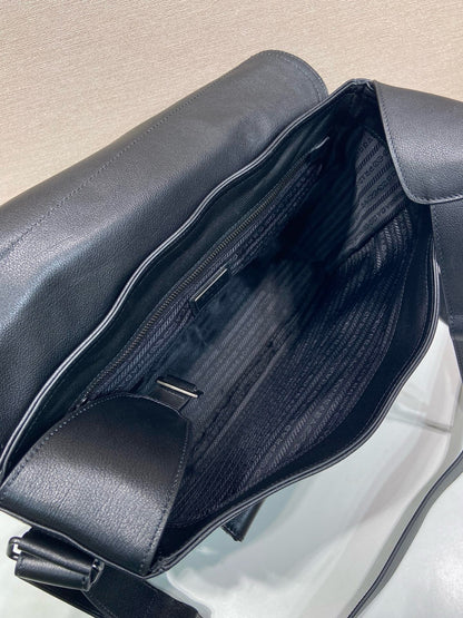 Prada 2026 Messenger Bag 34cm Black Leather