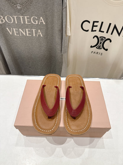 Miumiu 26ss Thong Sandals Cowhide 713100