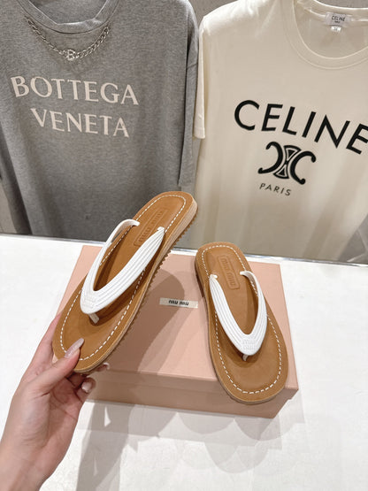 Miumiu 26ss Thong Sandals Cowhide 713100