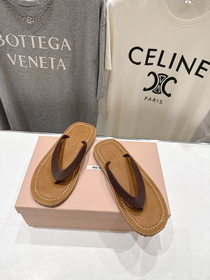 Miumiu 26ss Thong Sandals Cowhide 713100