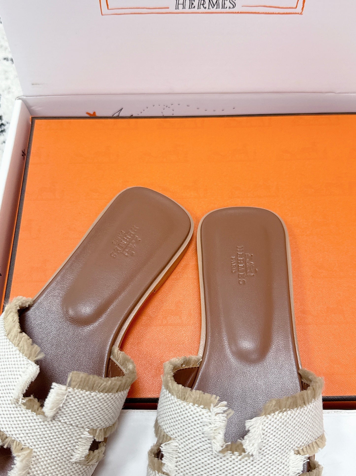 HM 26ss Oran Sandals Canvas Cowhide