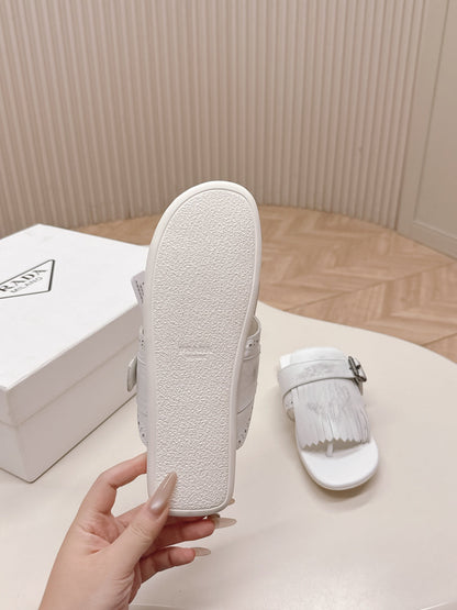 PRA 26S Thong Sandals White Calfskin 600599