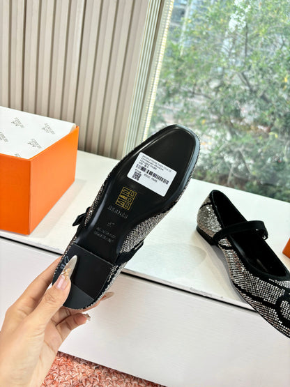 HM 26ss Pig-Nose Ballet Flatt Black Cowhide Diamond 603934