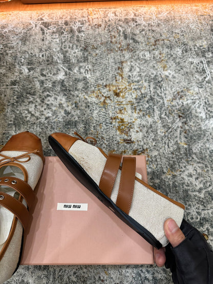 Miumiu 26ss  Ballet Flat Ivory Camel Canvas Cowhide 709811