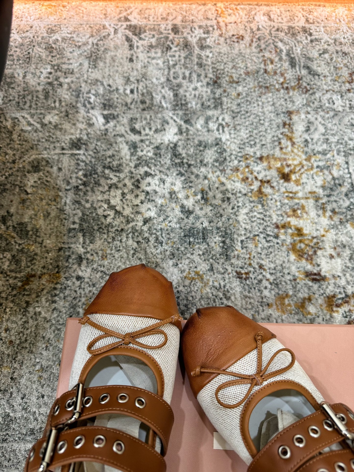 Miumiu 26ss  Ballet Flat Ivory Camel Canvas Cowhide 709811