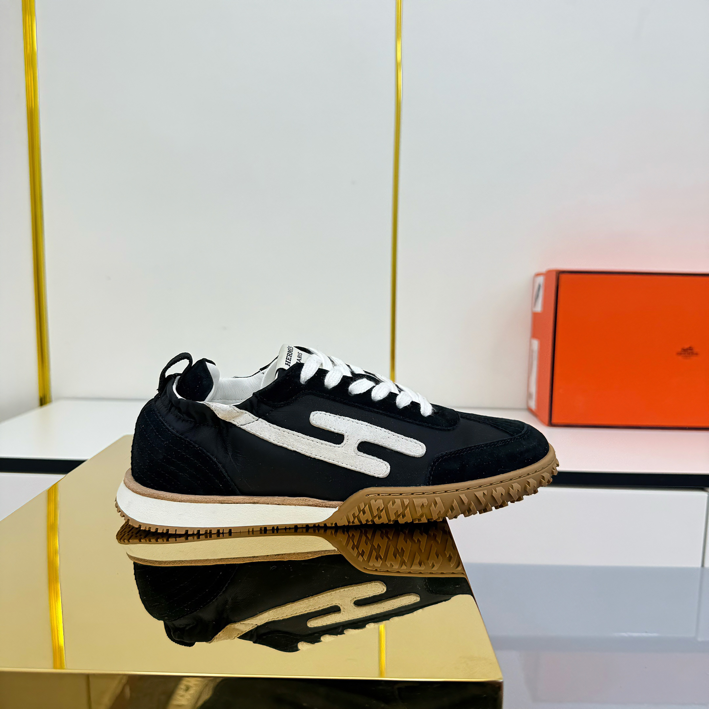 HM 2026 Casual Sneakers Black White Suede 667354