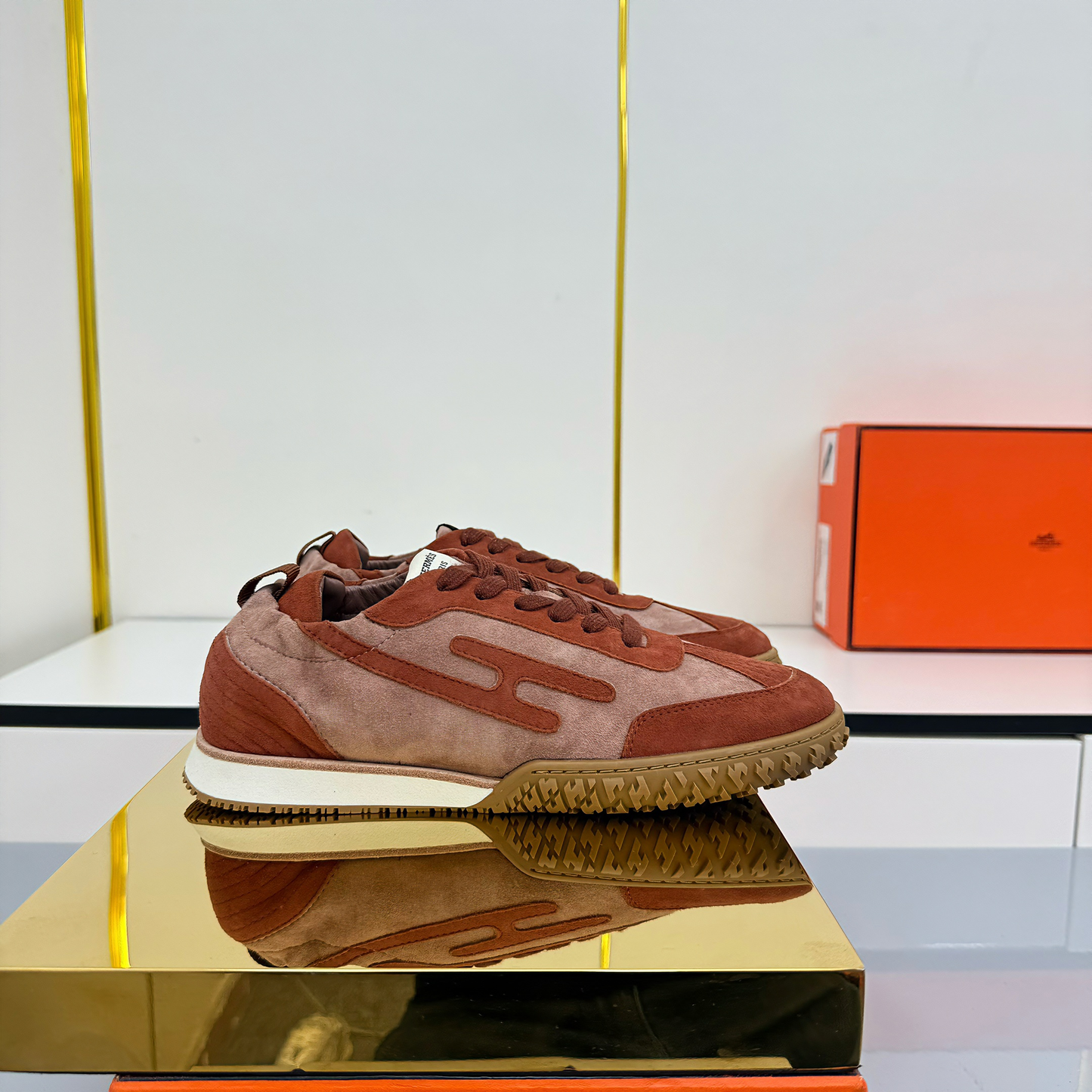 HM 2026 Casual Sneakers Rust Brown Suede 667356