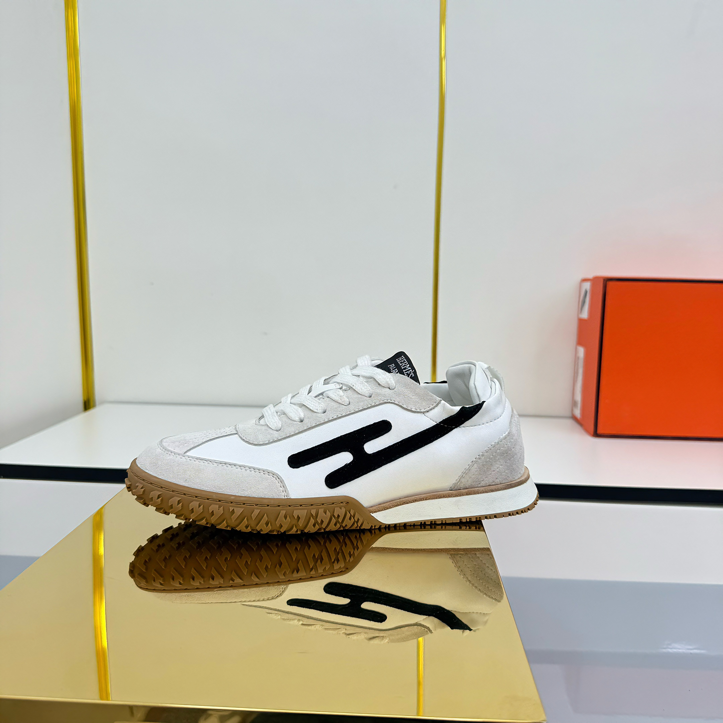 HM 2026 Casual Sneakers Beige White Suede 667357