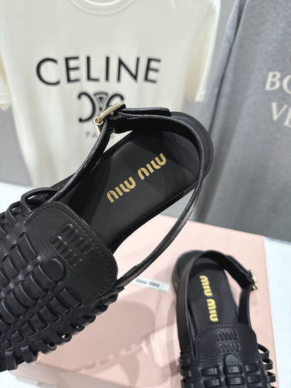 Miumiu 26ss Flat Sandals Black Woven Cowhide 713123