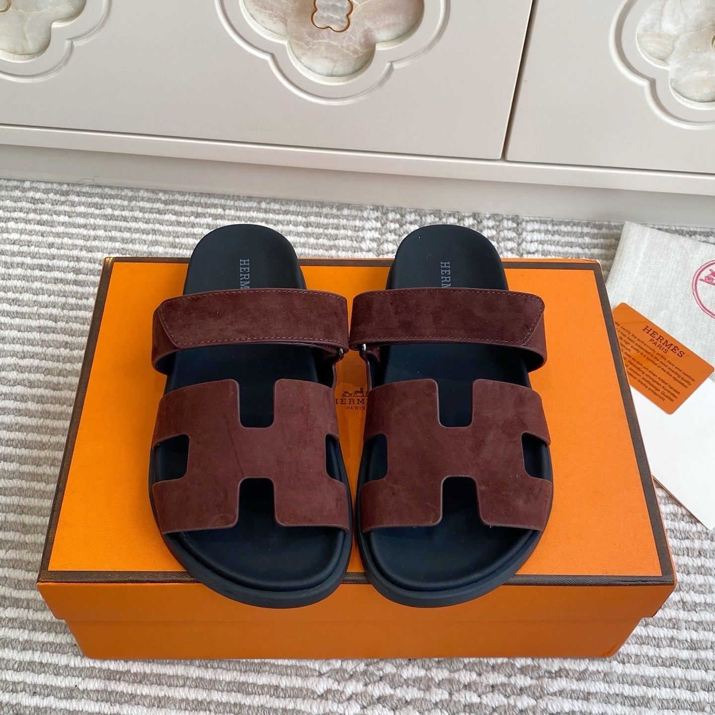 HM 2026 Velcro Slippers Reddish Brown Suede 667461