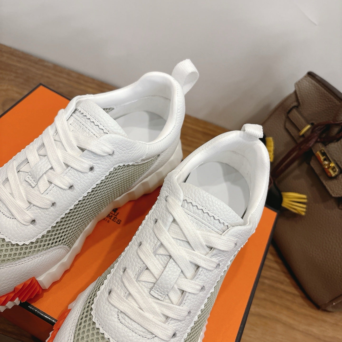 HM 26ss Sneakers White Light Green Cowhide  Fabric 638564