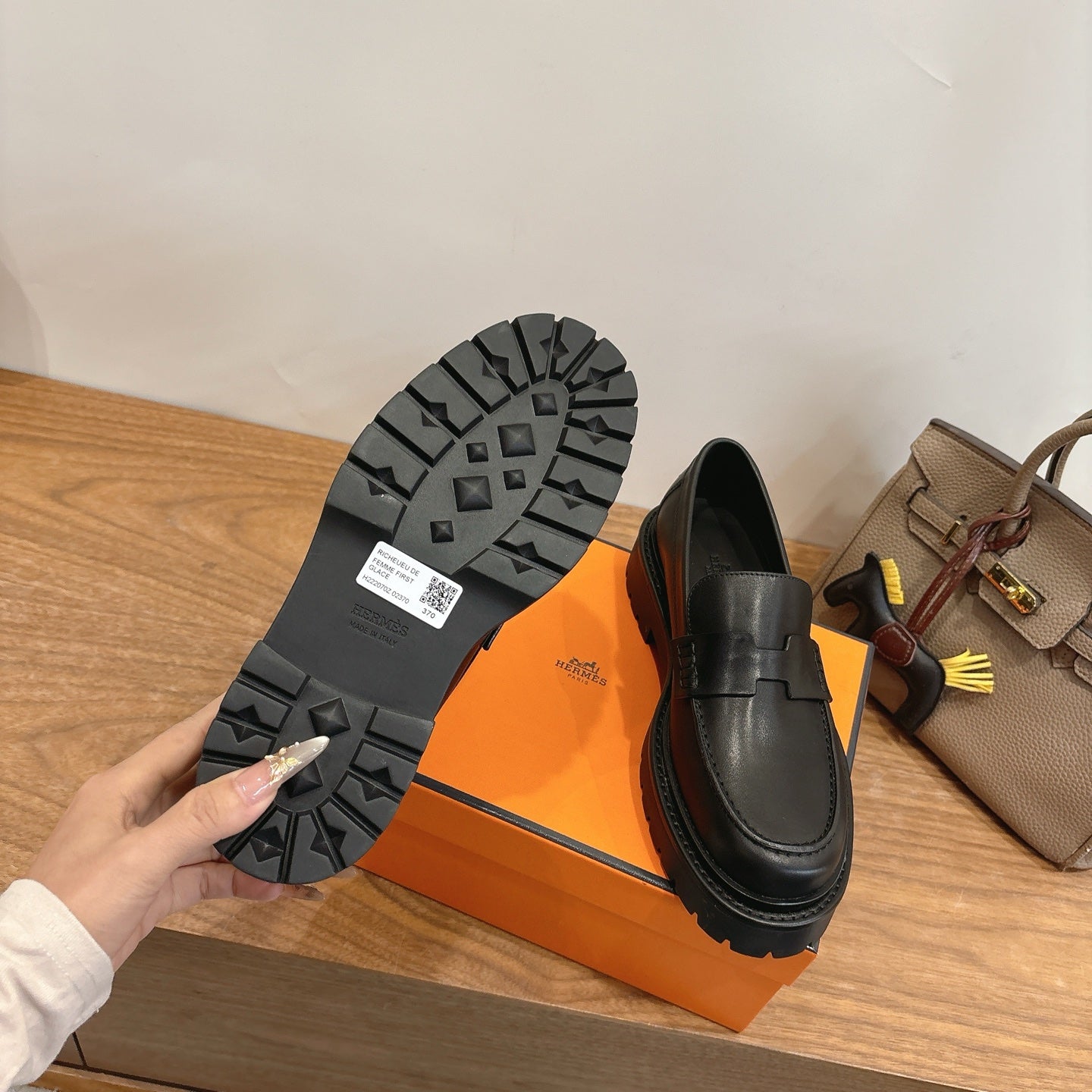 HM 26ss Loafers Black Calfskin 638435