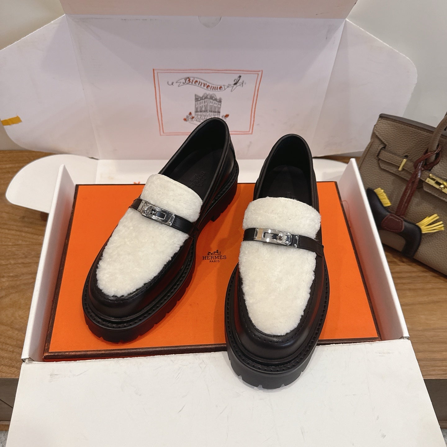 HM 26ss Loafers Black White Wool Calfskin 638439