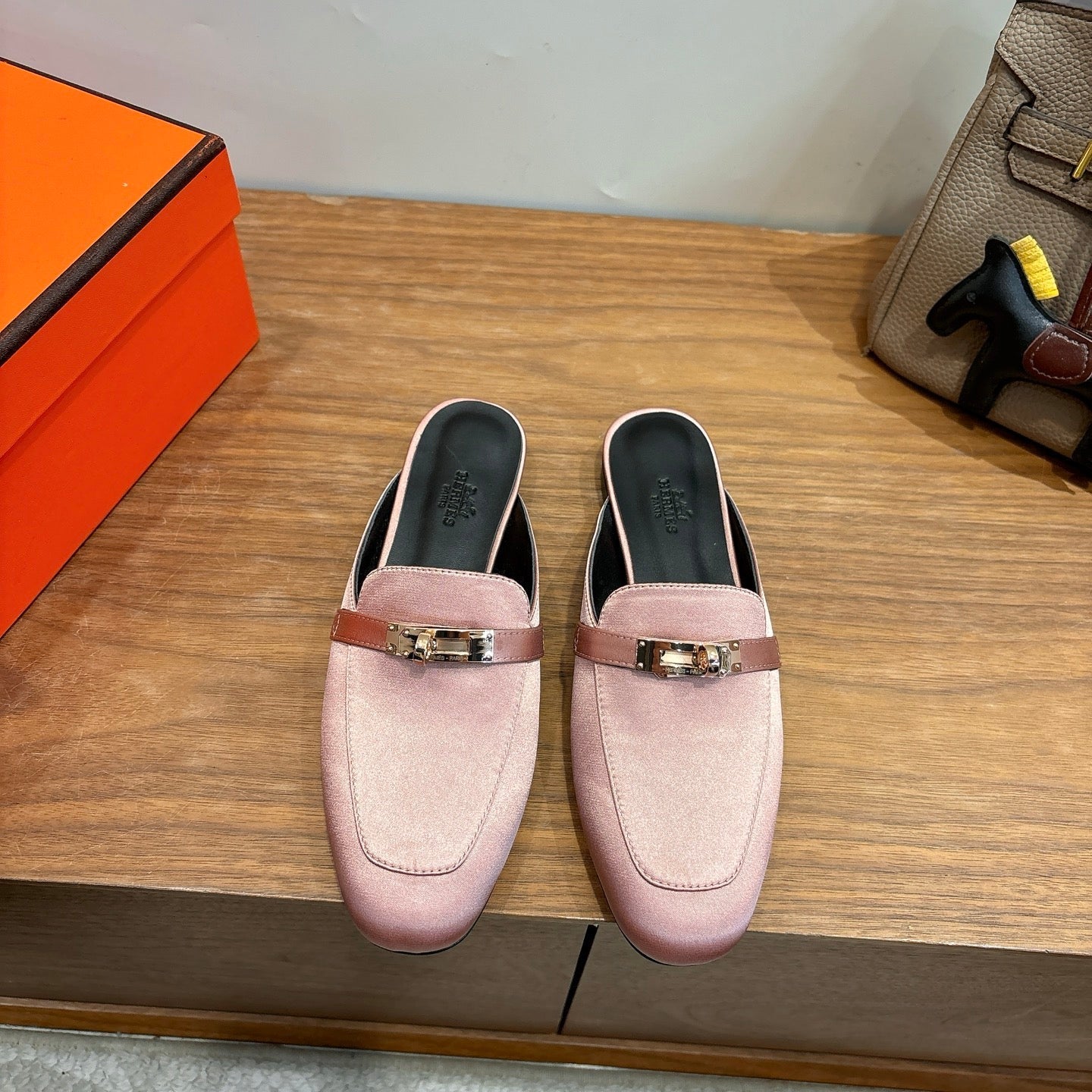 HM 26ss Mule Light Pink Smooth Calfskin Leather 638475