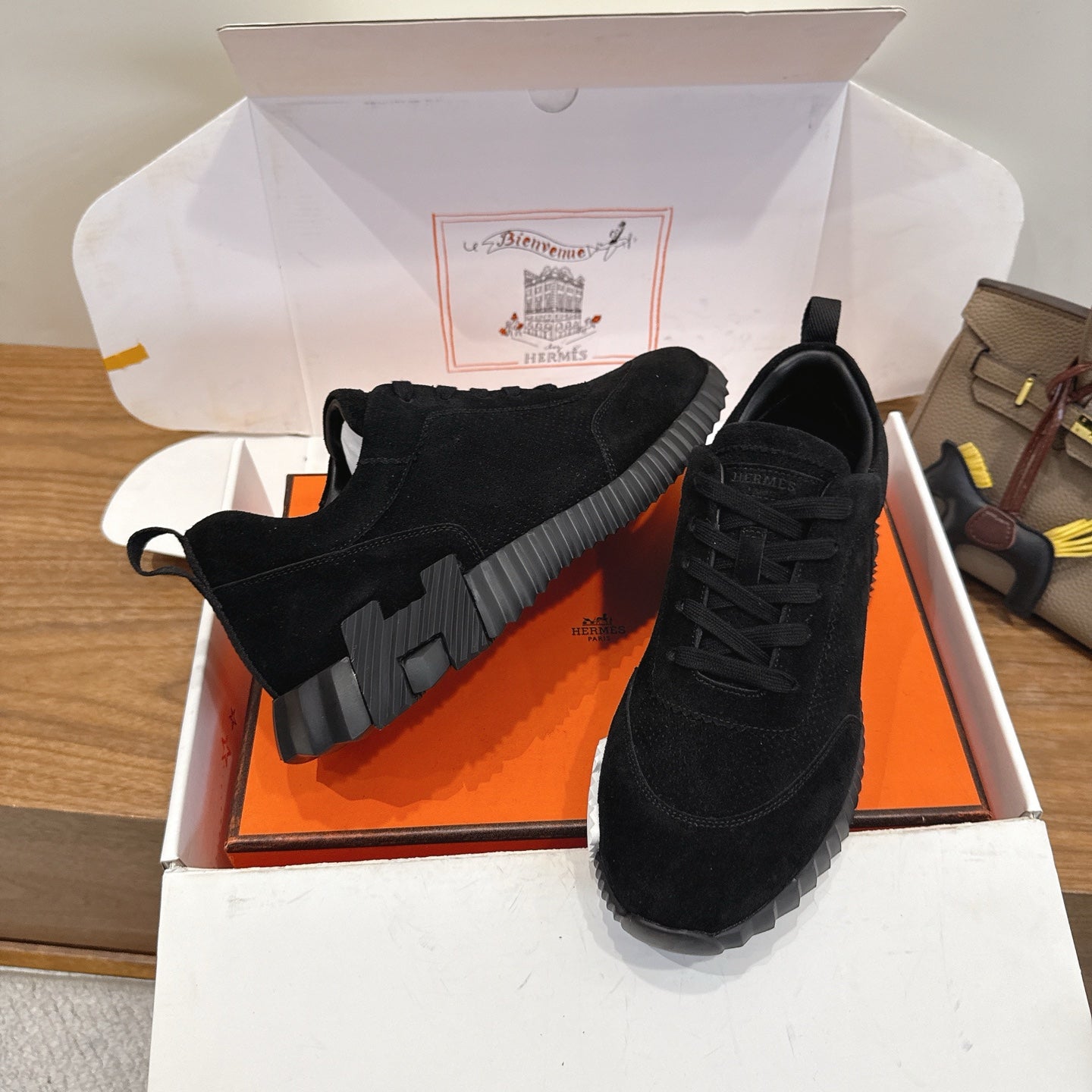 HM 26ss Sneakers Black Fabric Suede 638583