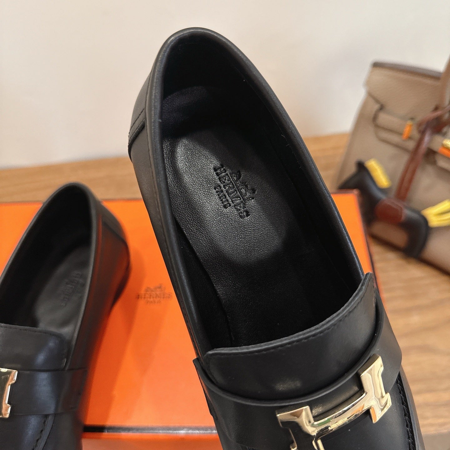 HM 26ss Loafers Black Calfskin 638350