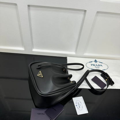 Prada 2026 Darling Bucket Bag 22cm Calfskin