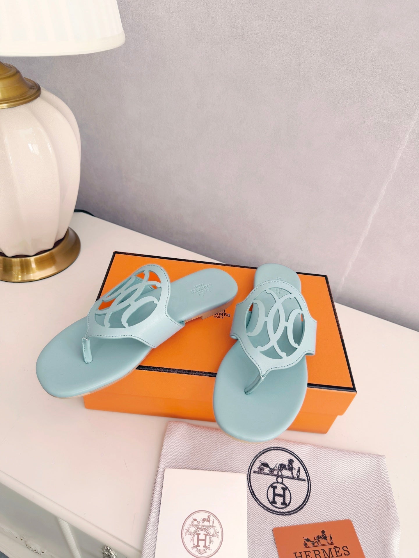 HM 26ss Pig-Nose Slipper Baby Blue Leather 605910