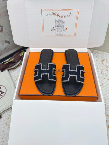 HM 26ss Oran Sandals Black Navy Blue Sheepskin Rhinestone 625233