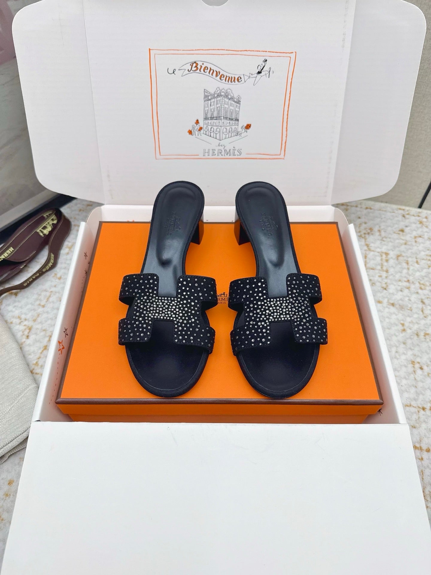HM 26ss Oran Sandals Black Crystal Suede Cowhide 625256