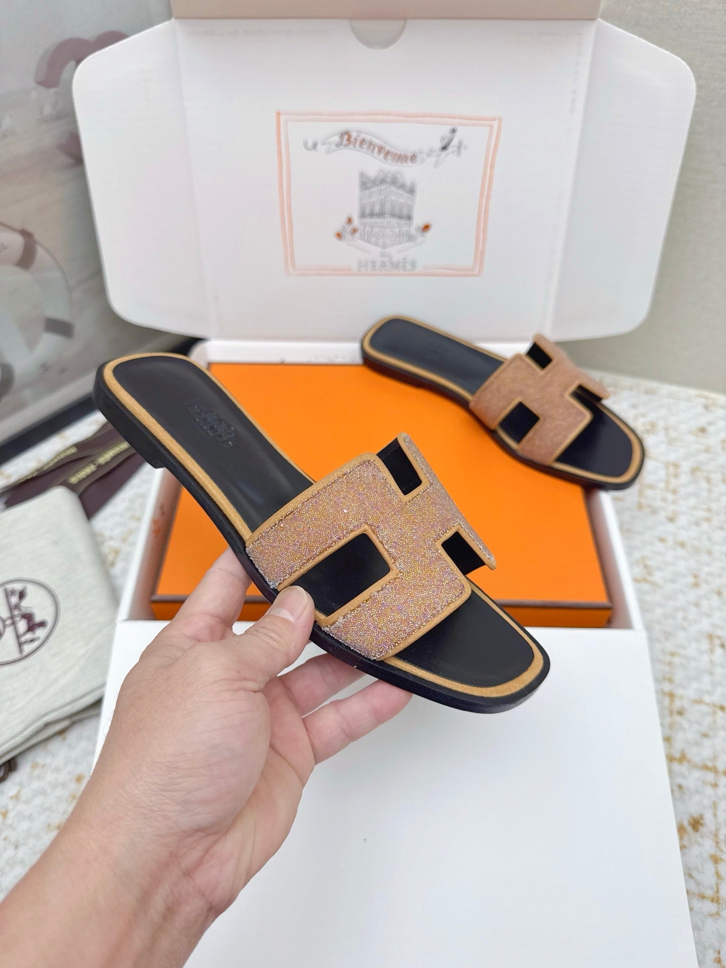 HM 26ss Oran Sandals Rose Bronze Rhinestone Cowhide 625264