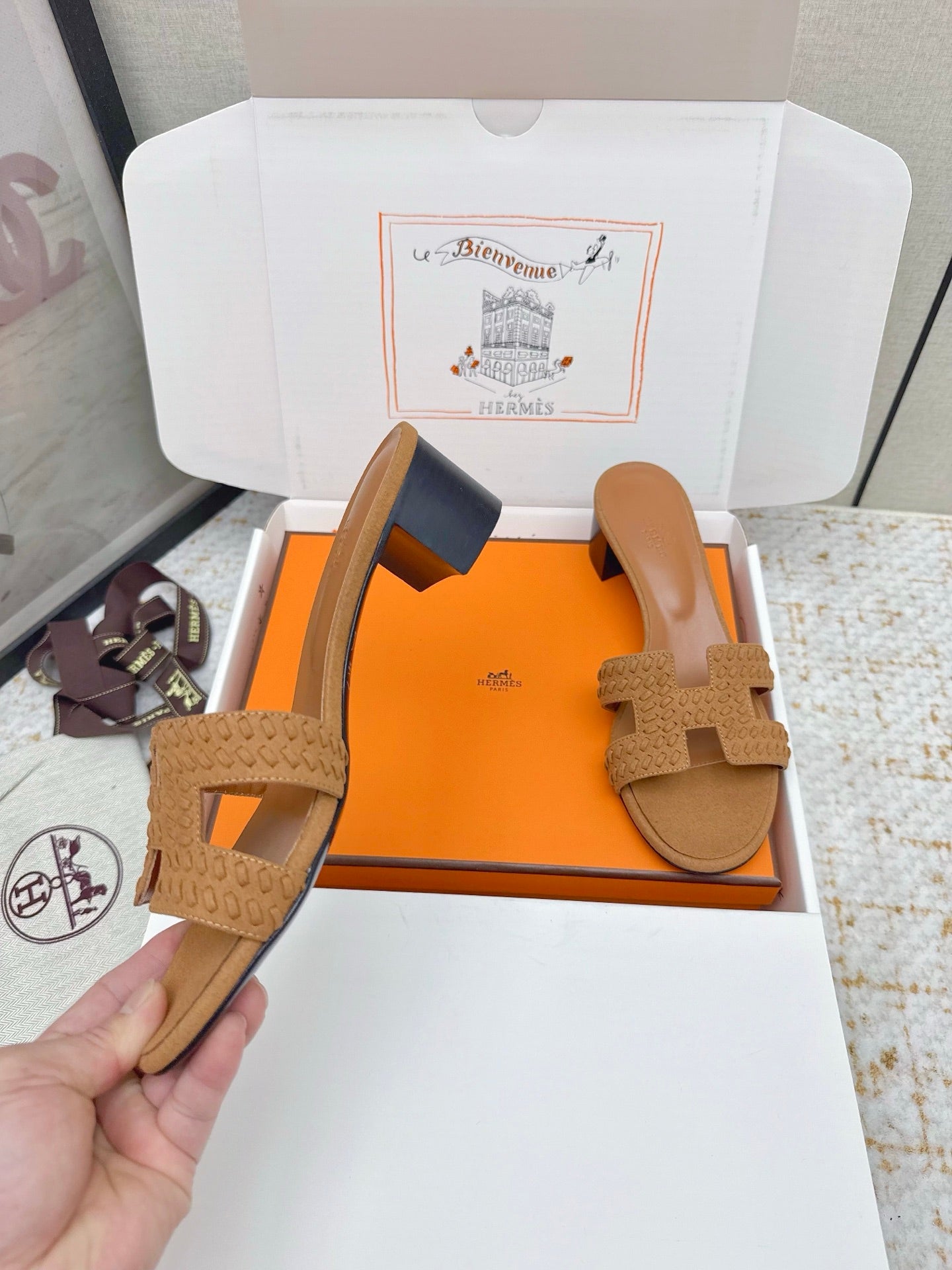 HM 26ss Oran Sandals 50 Brown Suede Sheepskin 625143