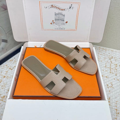 HM 26ss Oran Sandals Beige Olive Green  Cowhide 625039