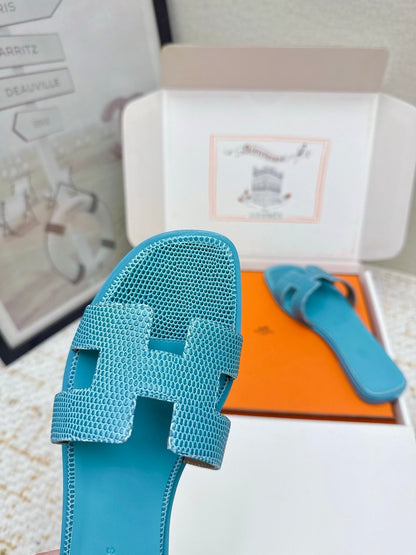 HM 26ss Oran Sandals Turquoise Cowhide 625050