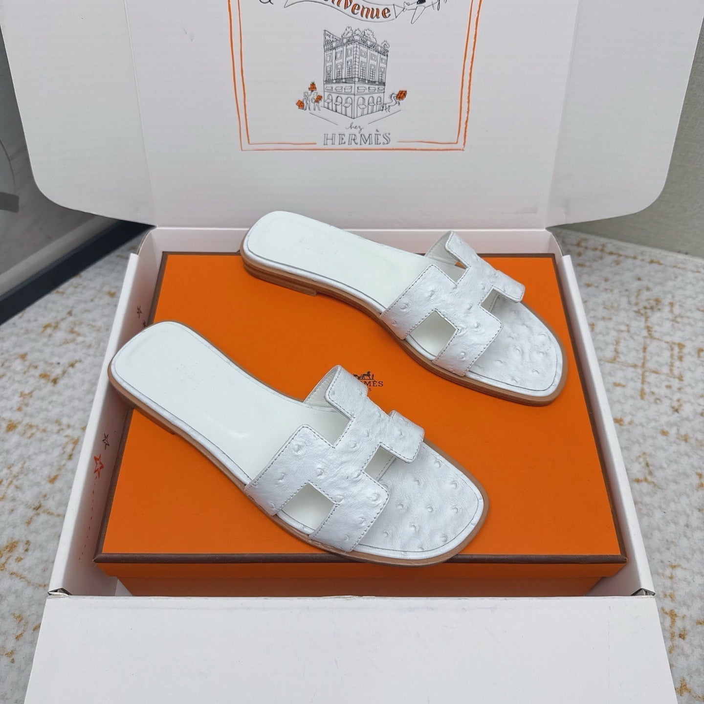HM 26ss Oran Sandals Milk White Ostrich Leather 625088