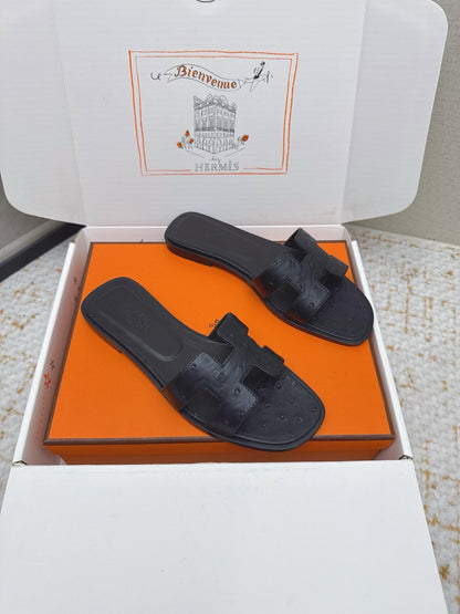 HM 26ss Oran Sandals Black Ostrich Leather 625094