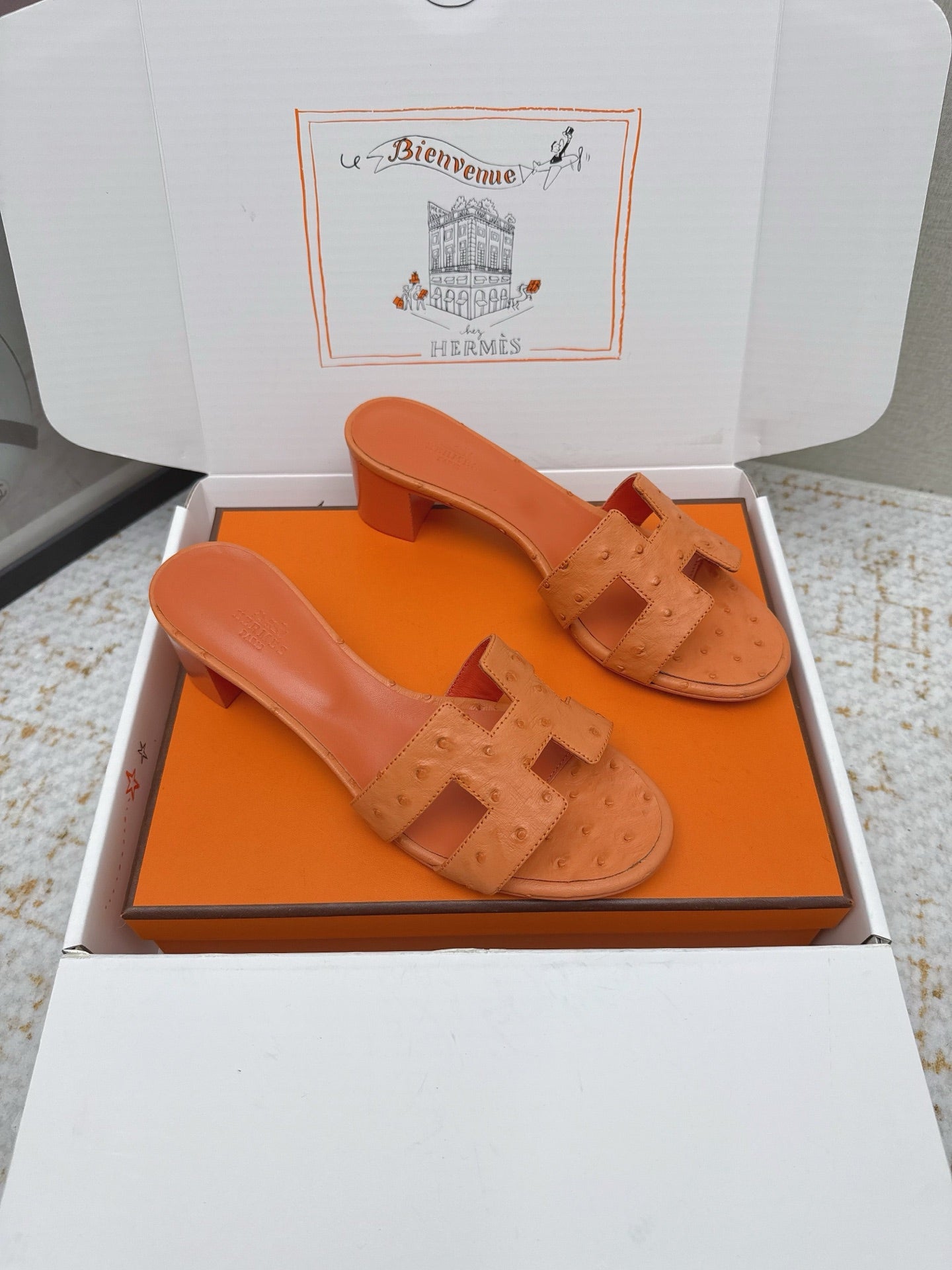 HM 26ss Oran Sandals 50 Orange Ostrich Leather 625125