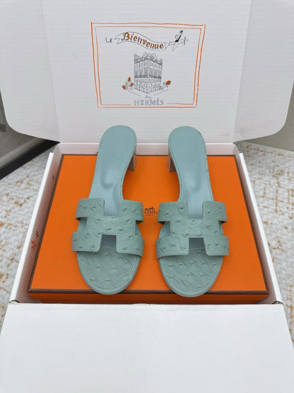 HM 26ss Oran Sandals 50 Vert Amande Ostrich Leather 625130