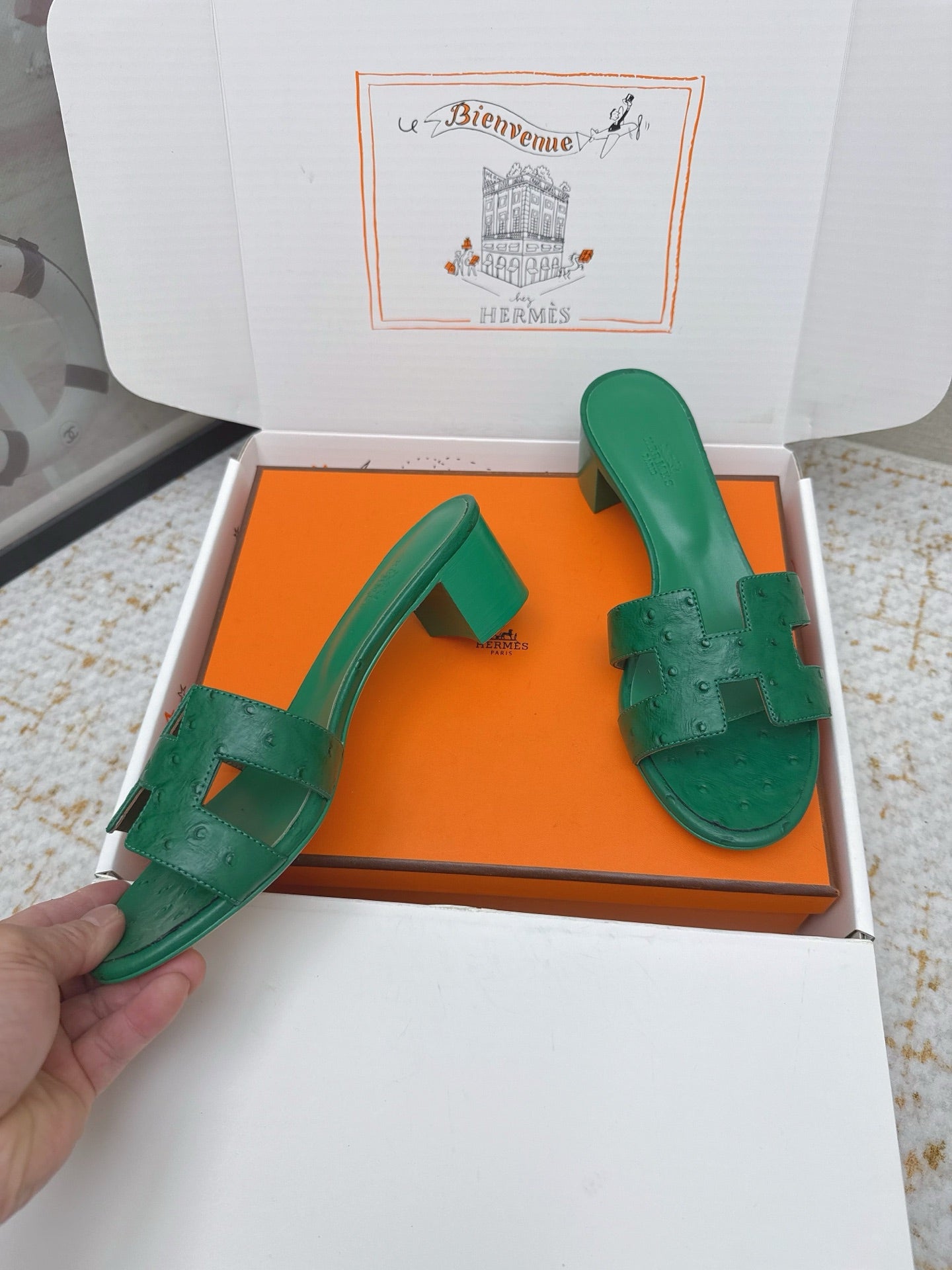 HM 26ss Oran Sandals 50 Dark Green Ostrich Leather 625134