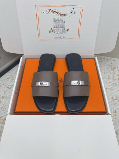 HM 26ss Oasis Sandals Brown Black Sheepskin Sliver Buckle 625165
