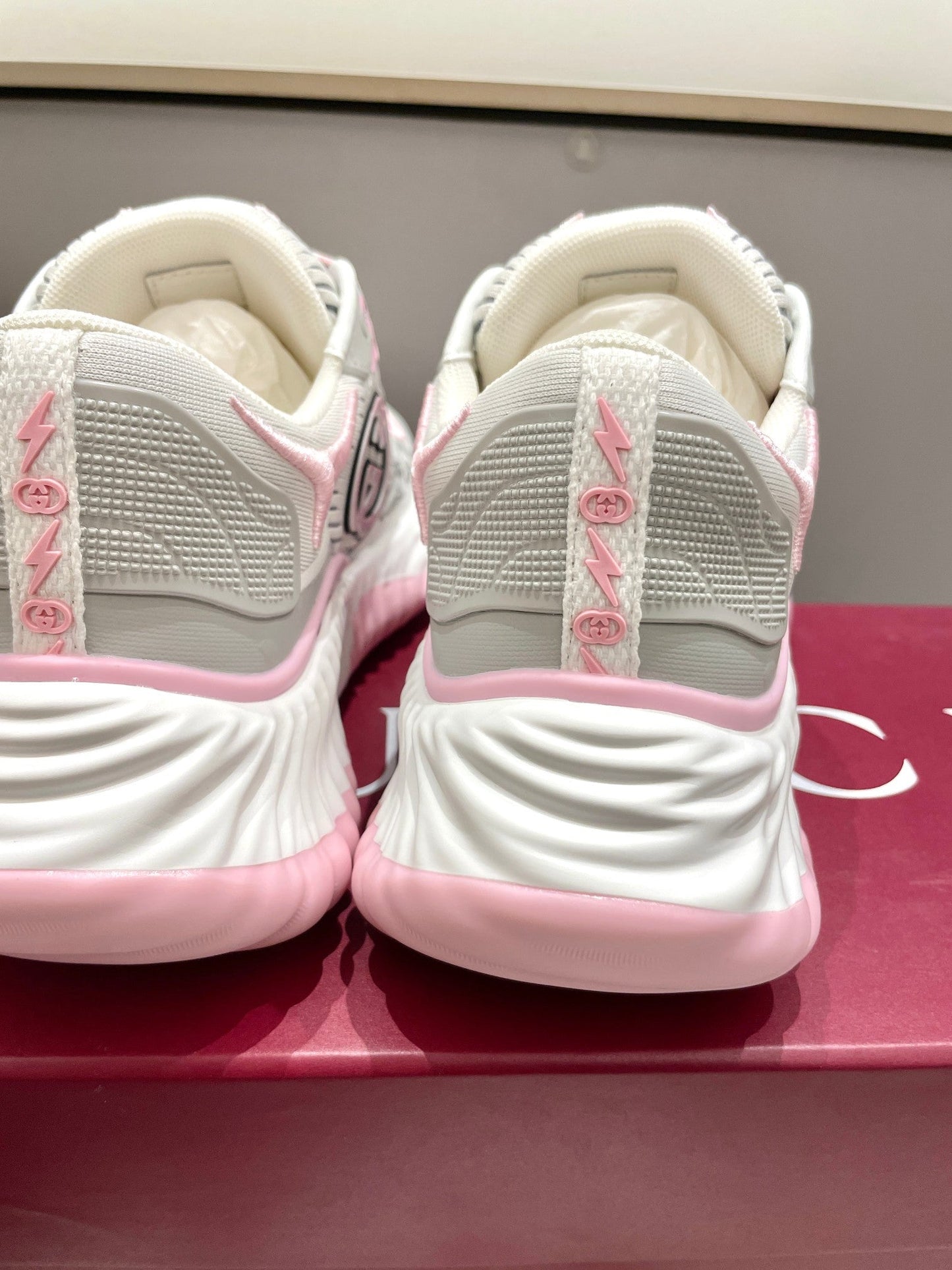 GG 26 Casual Sneakers Gray Pink Mesh Cowhide 632858