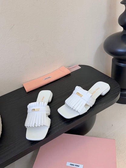 MIU 26ss Sandals White Sheepskin 627361