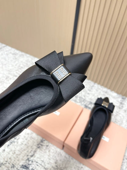 Miu Pointed-Toe Ballet Flats Black Sheepskin 591561