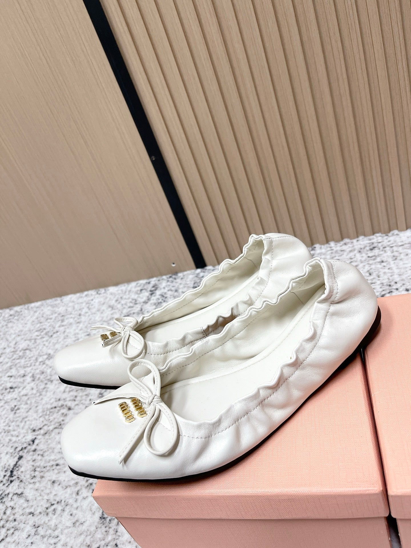 Miu  Mary Jane Flat White Sheepskin 591573