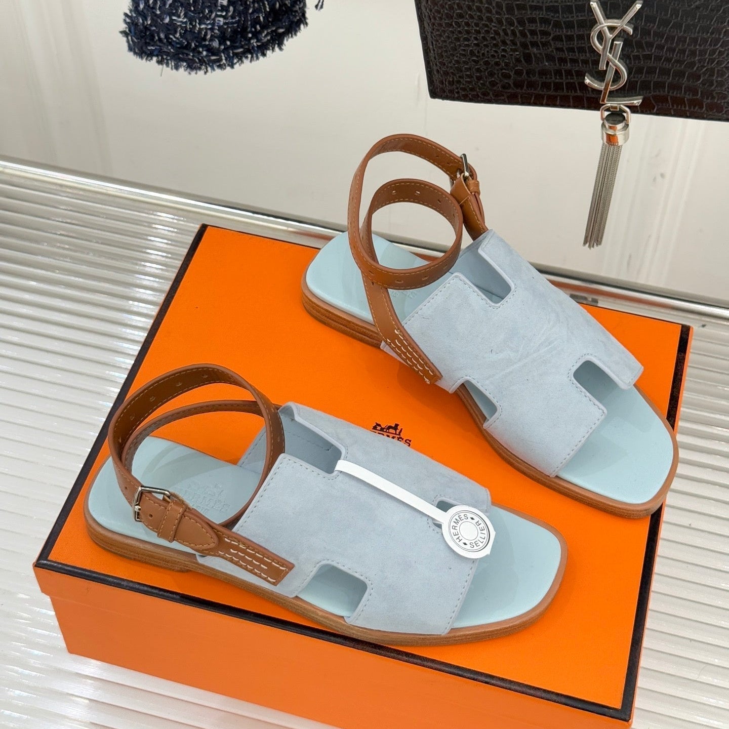 HM 26ss Flat Sandals Baby Blue Suede Sheepskin 642796