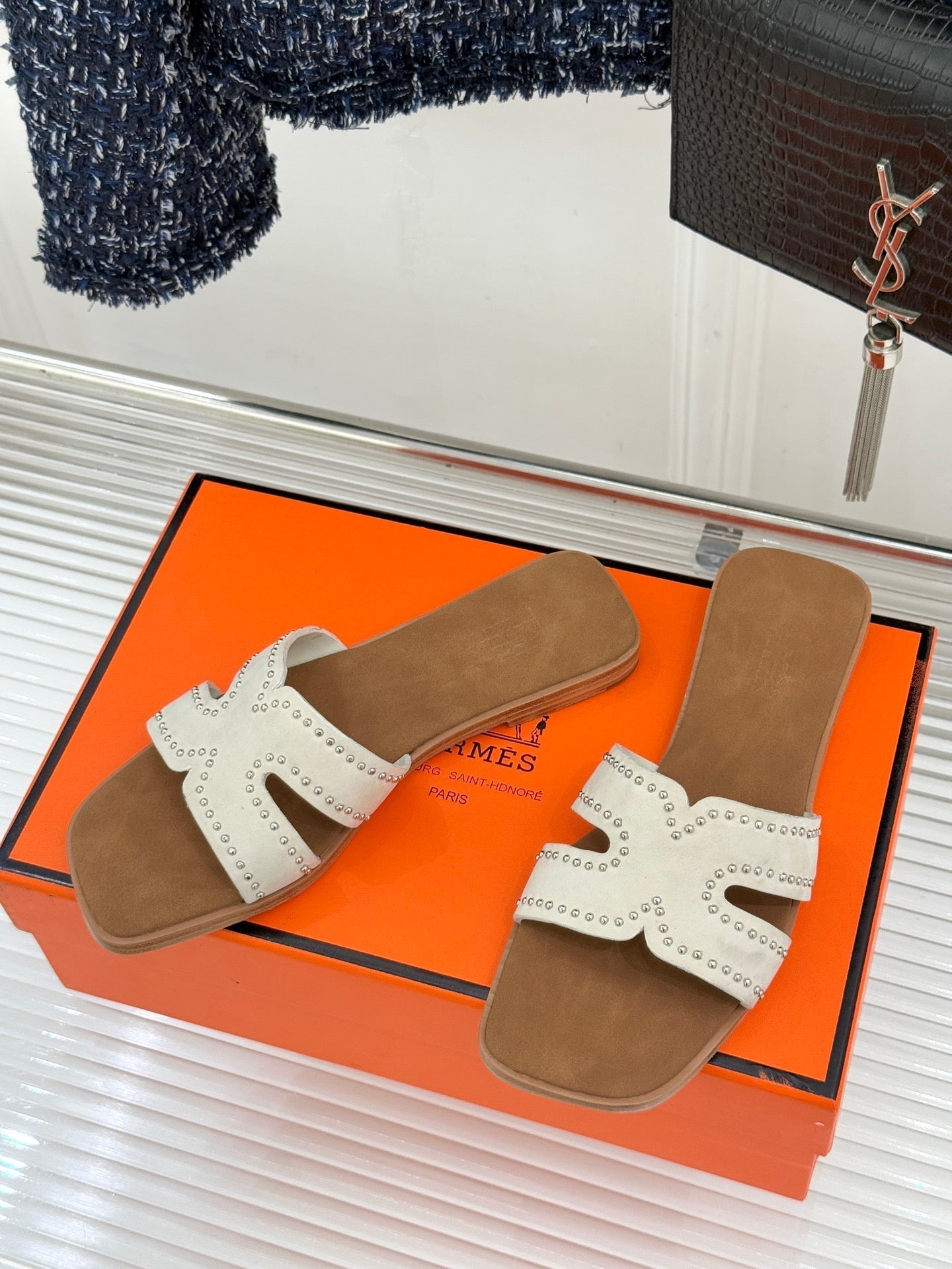 HM 26ss Flat Slippers Brown White Suede 642828