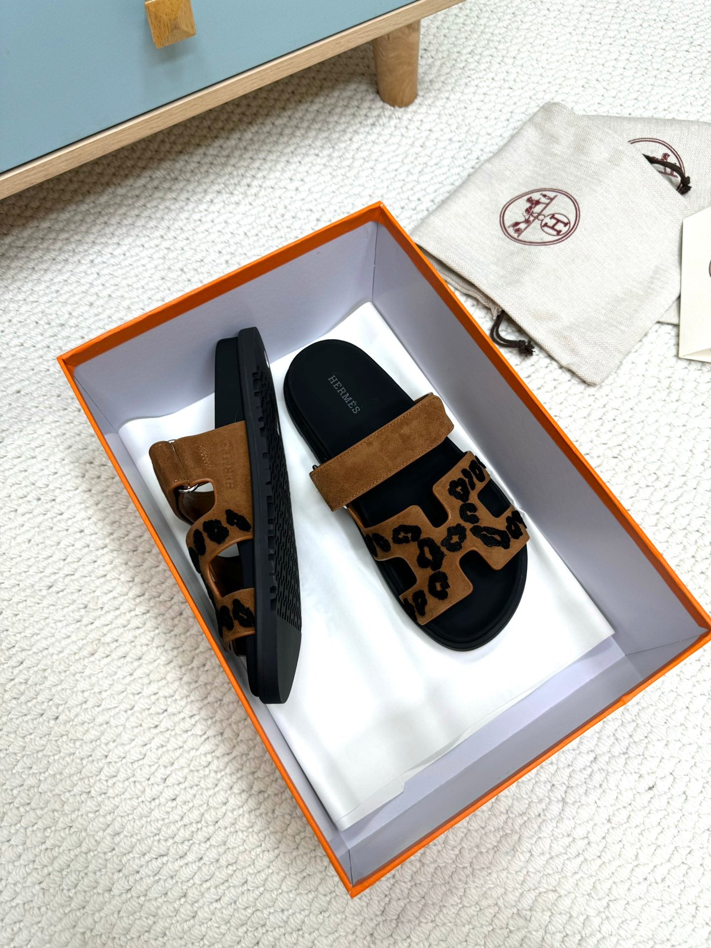 HM 26ss Slippers Black Brown Suede Leather 618574