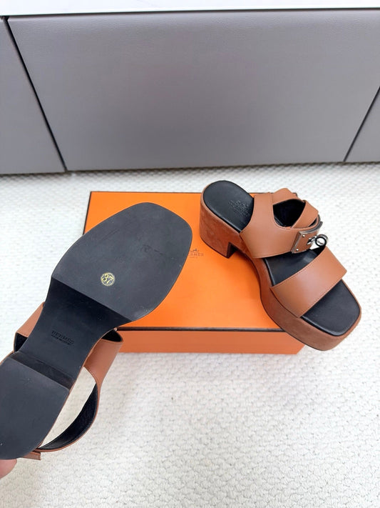 HM 2026 Platform Sandals 70 Brown Black Suede Cowhide 664409