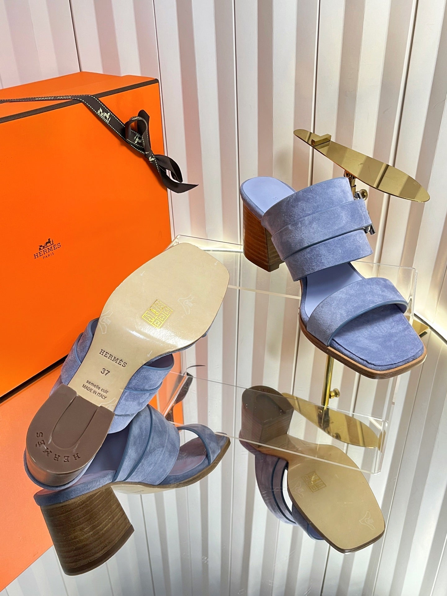 HM 26ss Kelly Buckle High-Heeled Sandals Blue Pastel Suede 641962