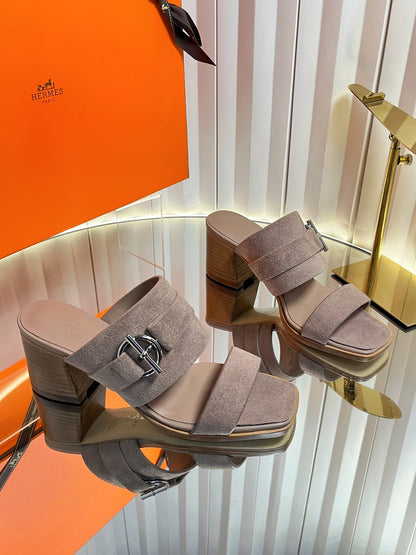 HM 26ss Kelly Buckle High-Heeled Sandals Taupe Suede 641963