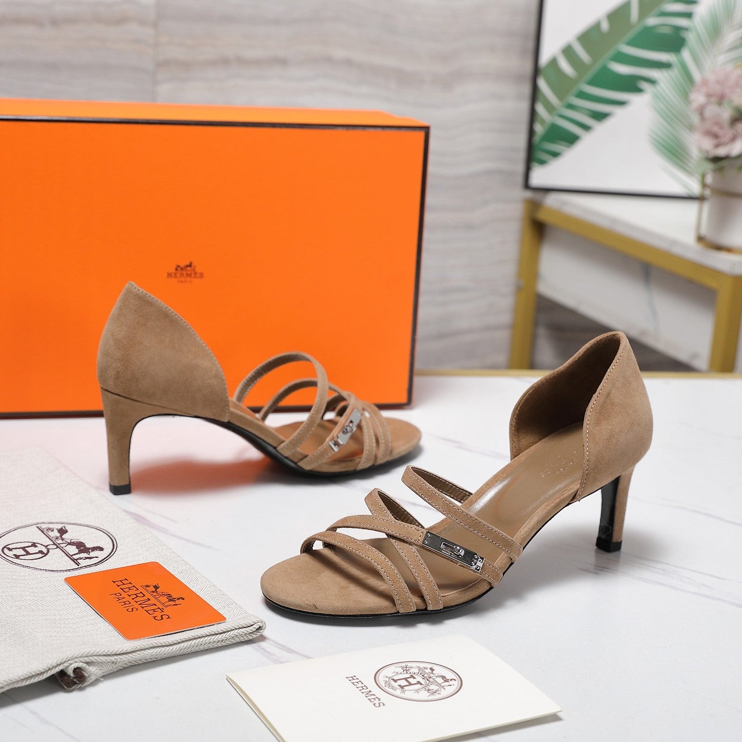 HM 26ss Sandals 65 Light Brown Suede 601228